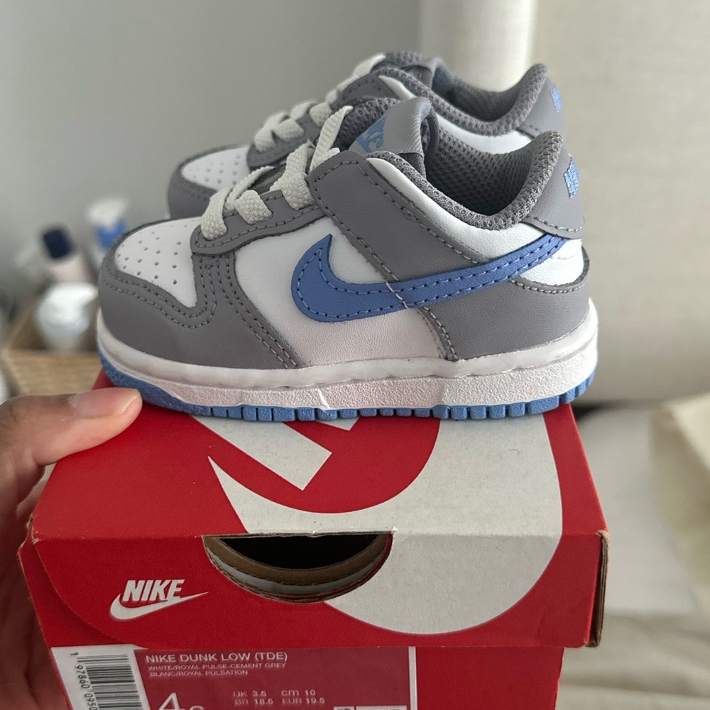 Nike Baby Sneakers - White and Light Blue